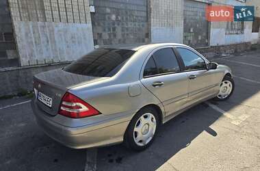 Седан Mercedes-Benz C-Class 2005 в 