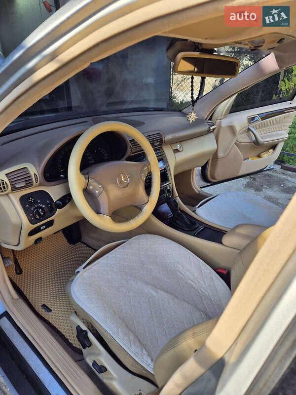 Седан Mercedes-Benz C-Class 2002 в Бориславі