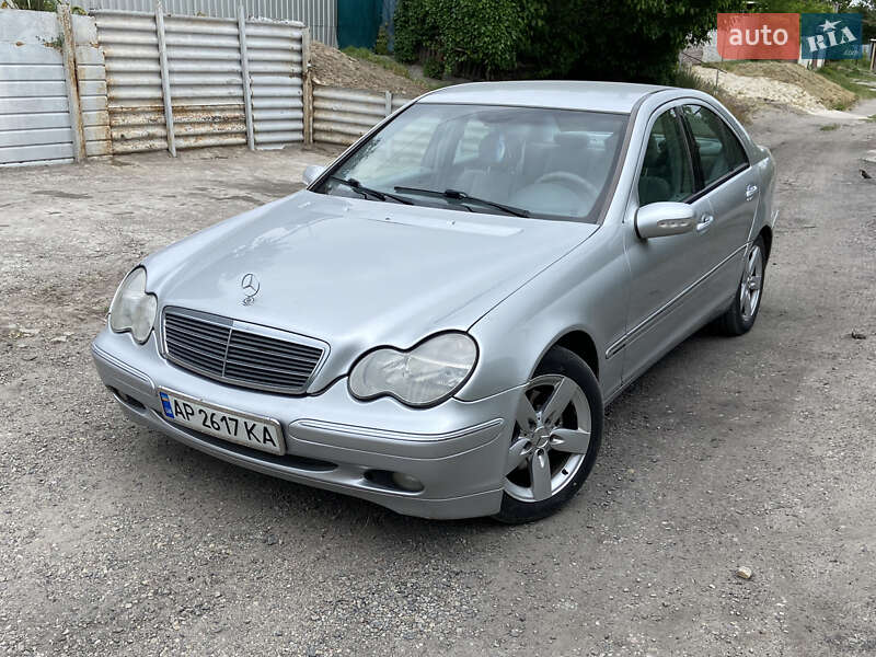 Седан Mercedes-Benz C-Class 2001 в Запорожье