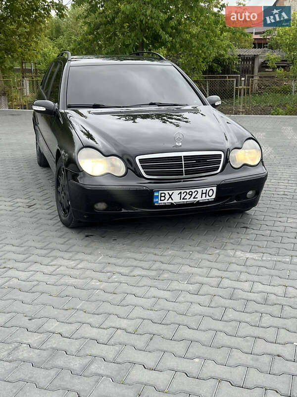 Универсал Mercedes-Benz C-Class 2002 в Зборове