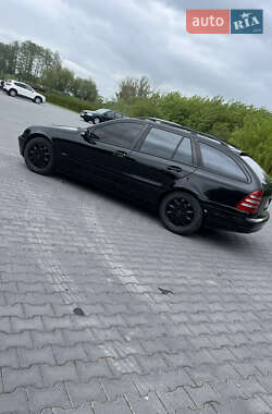 Універсал Mercedes-Benz C-Class 2002 в 