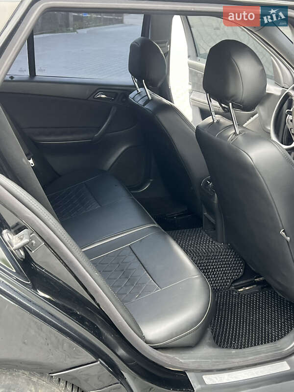 Универсал Mercedes-Benz C-Class 2002 в Зборове