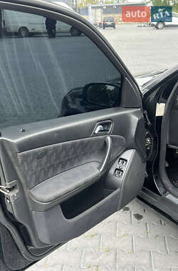 Універсал Mercedes-Benz C-Class 2002 в 