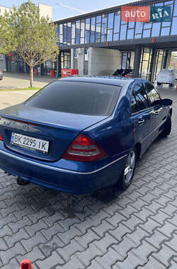 Седан Mercedes-Benz C-Class 2002 в 