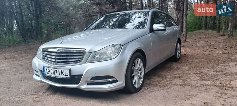 Универсал Mercedes-Benz C-Class 2011 в 