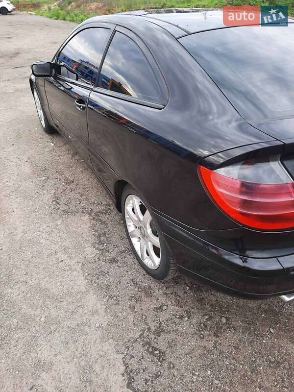 Купе Mercedes-Benz C-Class 2002 в Киеве