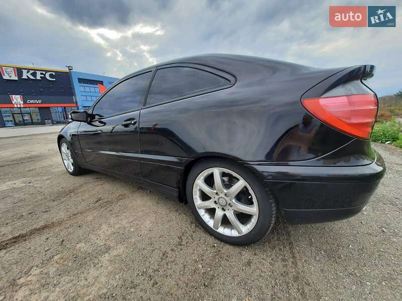 Купе Mercedes-Benz C-Class 2002 в Киеве