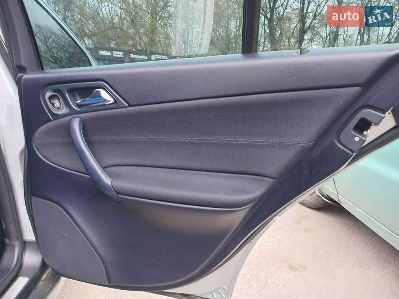 Универсал Mercedes-Benz C-Class 2005 в Днепре