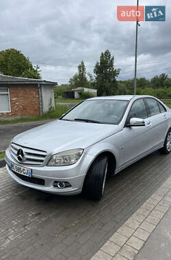 Седан Mercedes-Benz C-Class 2009 в Тячеве