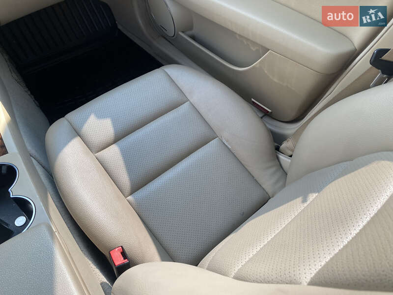 Седан Mercedes-Benz C-Class 2012 в Лубнах