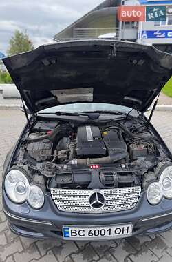 Купе Mercedes-Benz C-Class 2004 в 