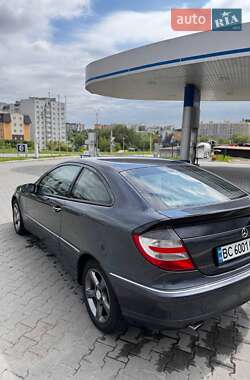 Купе Mercedes-Benz C-Class 2004 в 