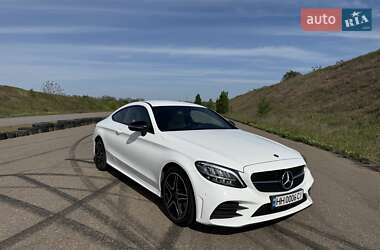 Купе Mercedes-Benz C-Class 2019 в 