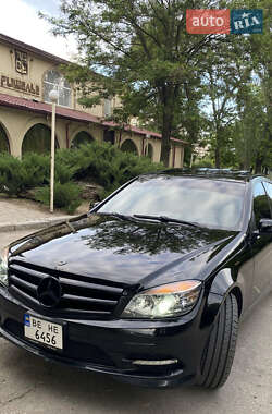 Седан Mercedes-Benz C-Class 2011 в Николаеве