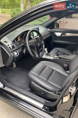 Седан Mercedes-Benz C-Class 2011 в 