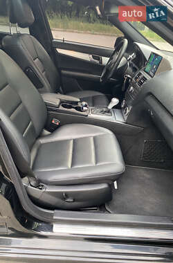 Седан Mercedes-Benz C-Class 2011 в 