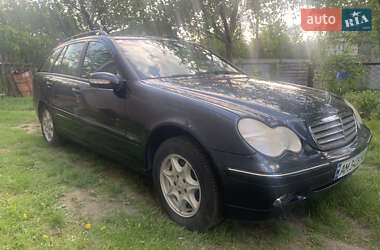 Универсал Mercedes-Benz C-Class 2004 в 