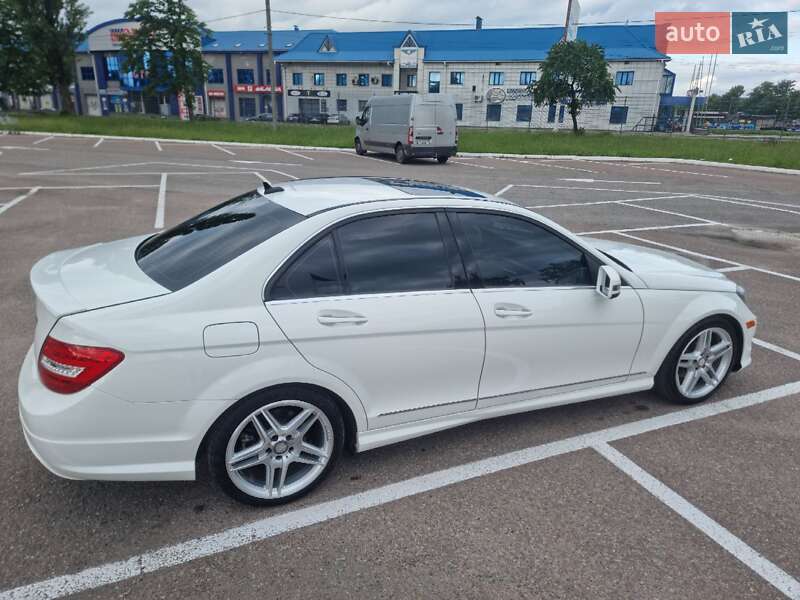 Седан Mercedes-Benz C-Class 2013 в Житомирі