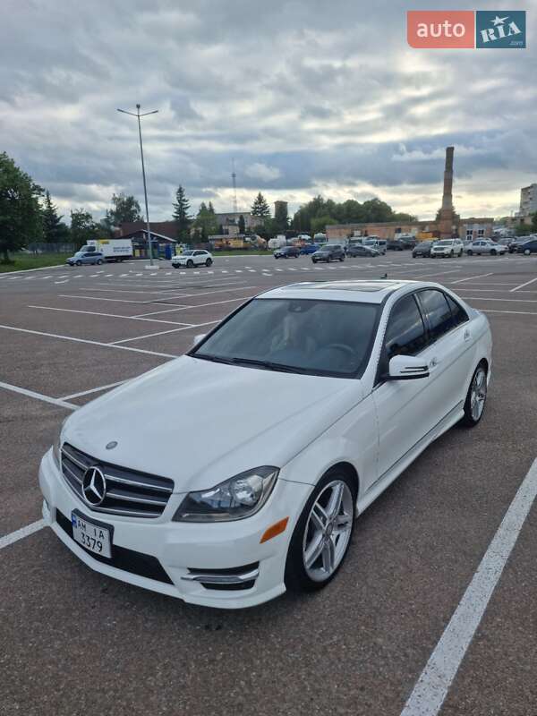 Седан Mercedes-Benz C-Class 2013 в Житомирі