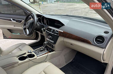 Седан Mercedes-Benz C-Class 2012 в Житомире