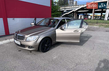 Седан Mercedes-Benz C-Class 2010 в 
