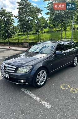 Универсал Mercedes-Benz C-Class 2010 в Черновцах