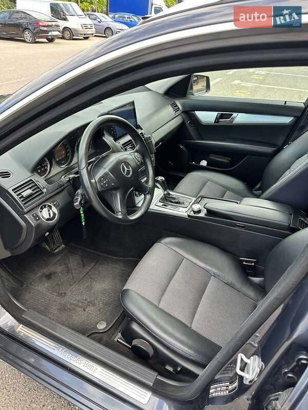 Универсал Mercedes-Benz C-Class 2010 в Черновцах фото 13 Универсал Mercedes-Benz C-Class 2010 в Черновцах