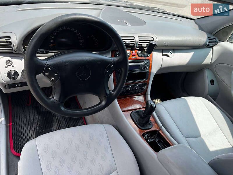 Седан Mercedes-Benz C-Class 2002 в Одессе