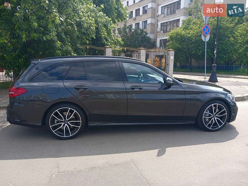 Универсал Mercedes-Benz C-Class 2019 в Киеве