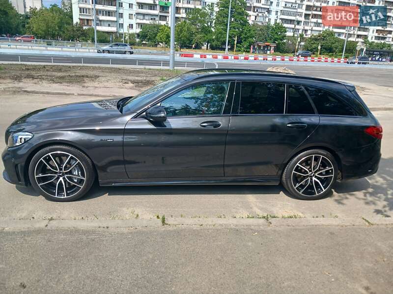 Универсал Mercedes-Benz C-Class 2019 в Киеве