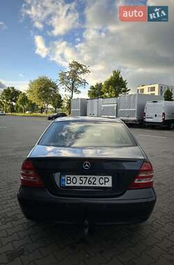 Седан Mercedes-Benz C-Class 2003 в 