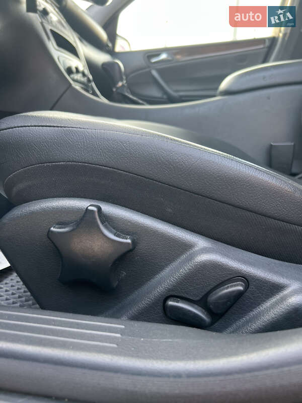 Седан Mercedes-Benz C-Class 2003 в Лубнах