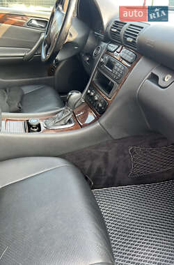 Седан Mercedes-Benz C-Class 2003 в 