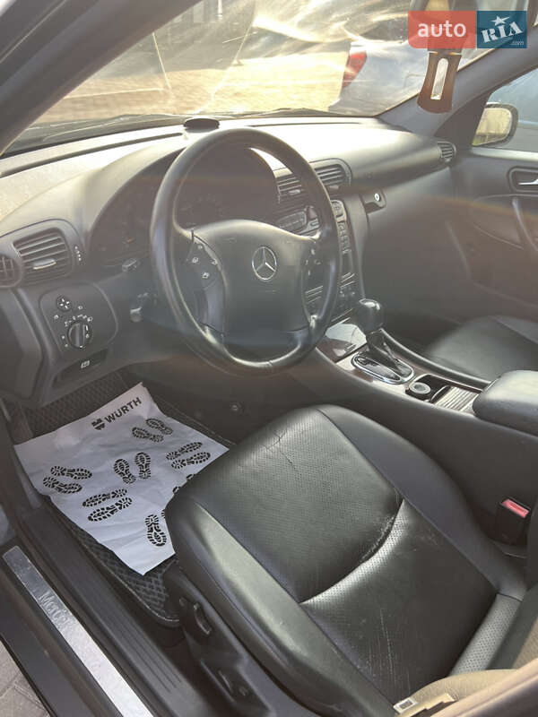 Седан Mercedes-Benz C-Class 2003 в Лубнах