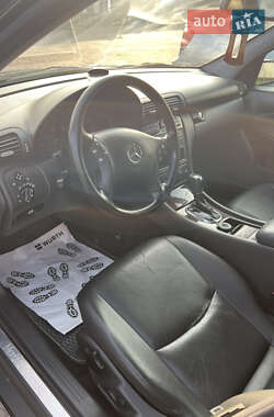 Седан Mercedes-Benz C-Class 2003 в 