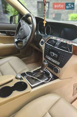 Седан Mercedes-Benz C-Class 2013 в 