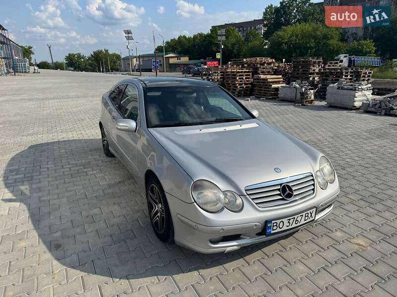 Купе Mercedes-Benz C-Class 2003 в 