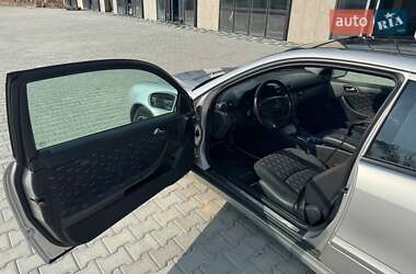 Купе Mercedes-Benz C-Class 2003 в 