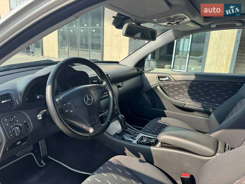 Купе Mercedes-Benz C-Class 2003 в Тернополе