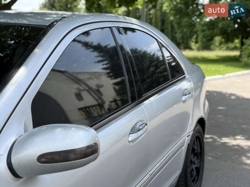 Седан Mercedes-Benz C-Class 2000 в Ровно