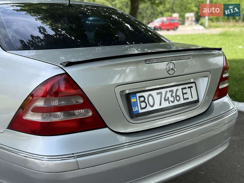 Седан Mercedes-Benz C-Class 2000 в Ровно