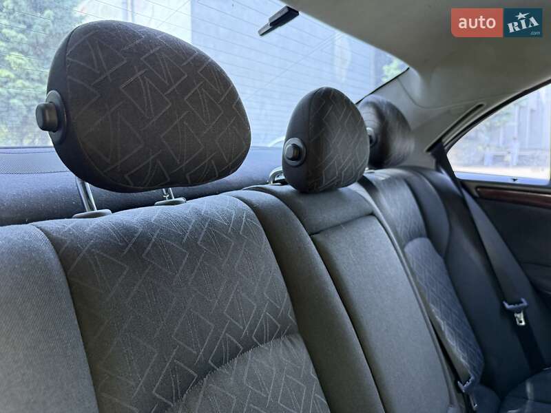 Седан Mercedes-Benz C-Class 2000 в Ровно