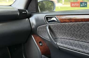Седан Mercedes-Benz C-Class 2000 в 