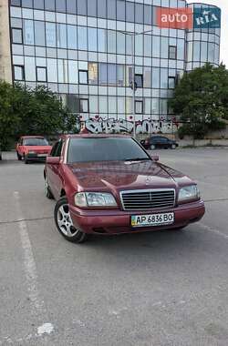 Седан Mercedes-Benz C-Class 1994 в Запоріжжі