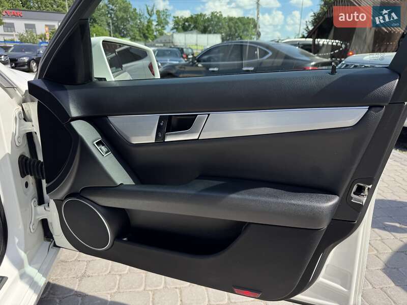 Седан Mercedes-Benz C-Class 2013 в Вінниці