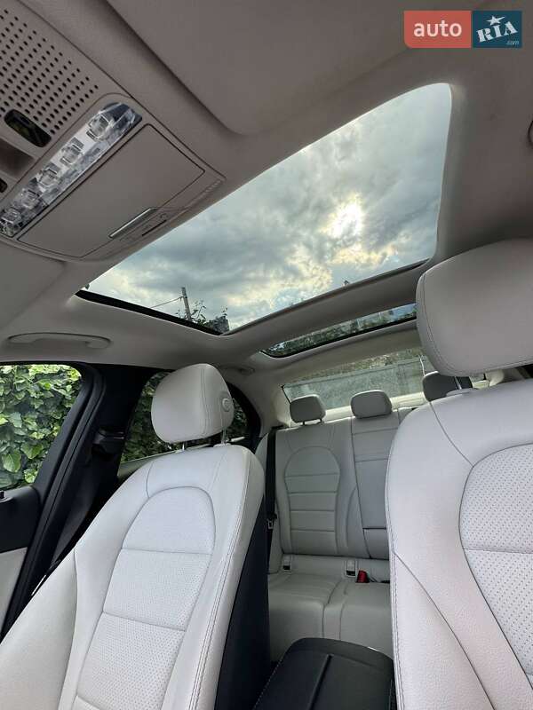Седан Mercedes-Benz C-Class 2015 в Киеве