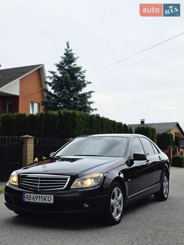 Седан Mercedes-Benz C-Class 2010 в Вінниці