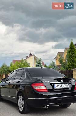 Седан Mercedes-Benz C-Class 2010 в Виннице