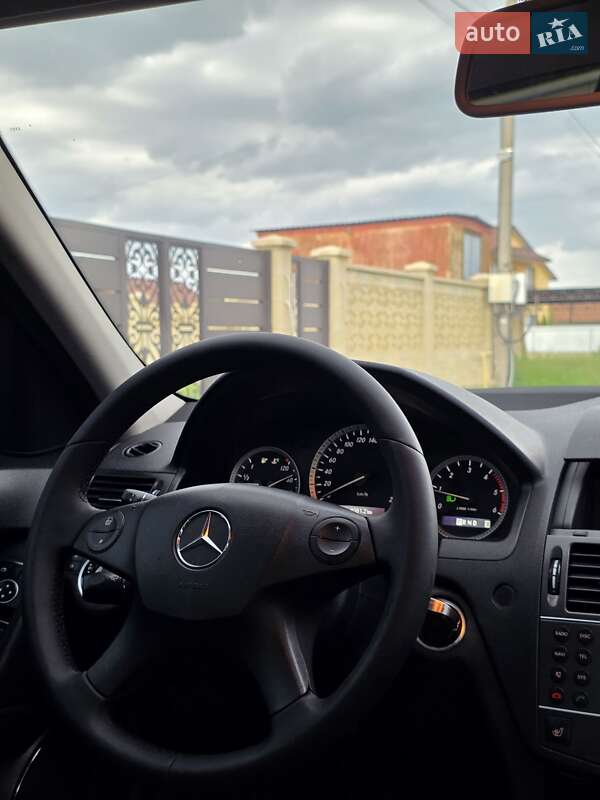 Седан Mercedes-Benz C-Class 2010 в Вінниці