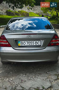 Седан Mercedes-Benz C-Class 2004 в 